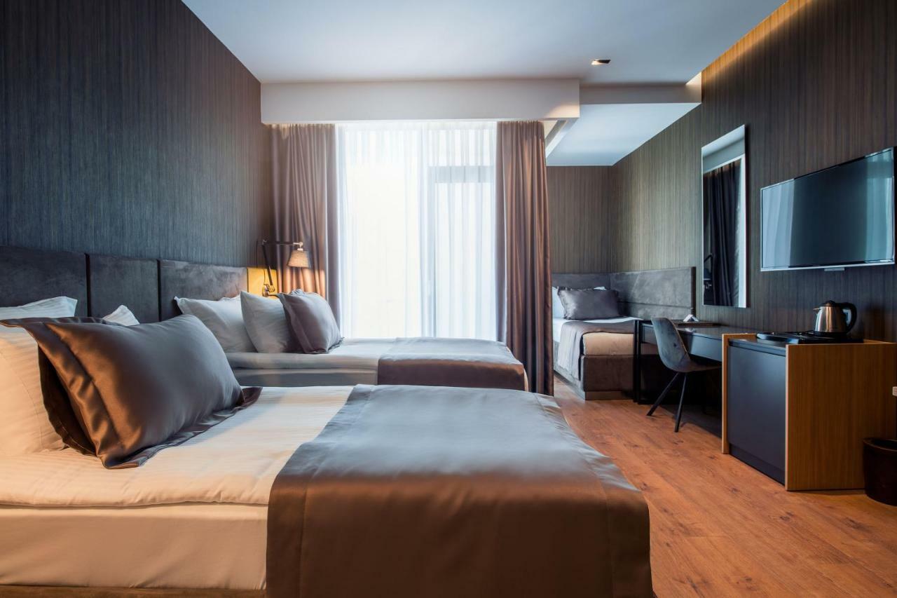 Seraphine Plaza Peć Exterior foto